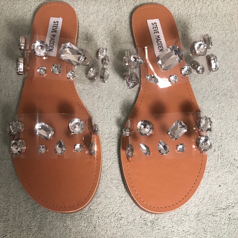 Jewel sandals by Steve Madden